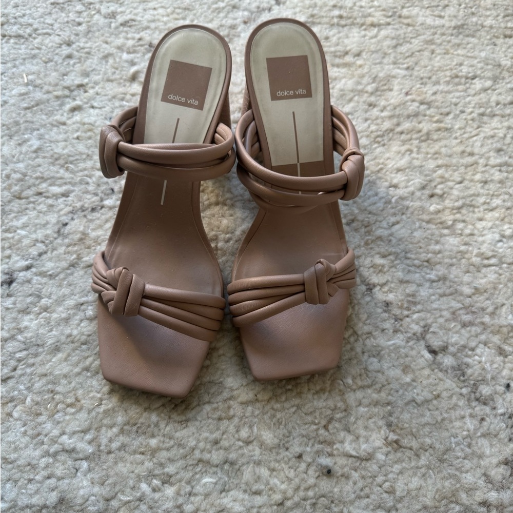 Dolce Vita Palma Sandal Nude size 9